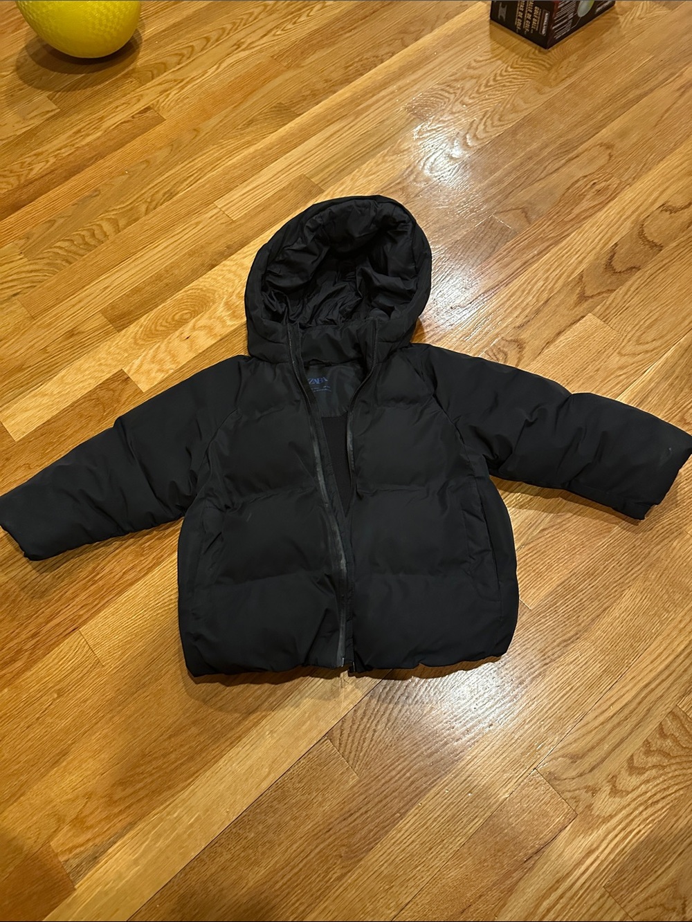 Preloved - Hooded Down Puffer Jacket - Black